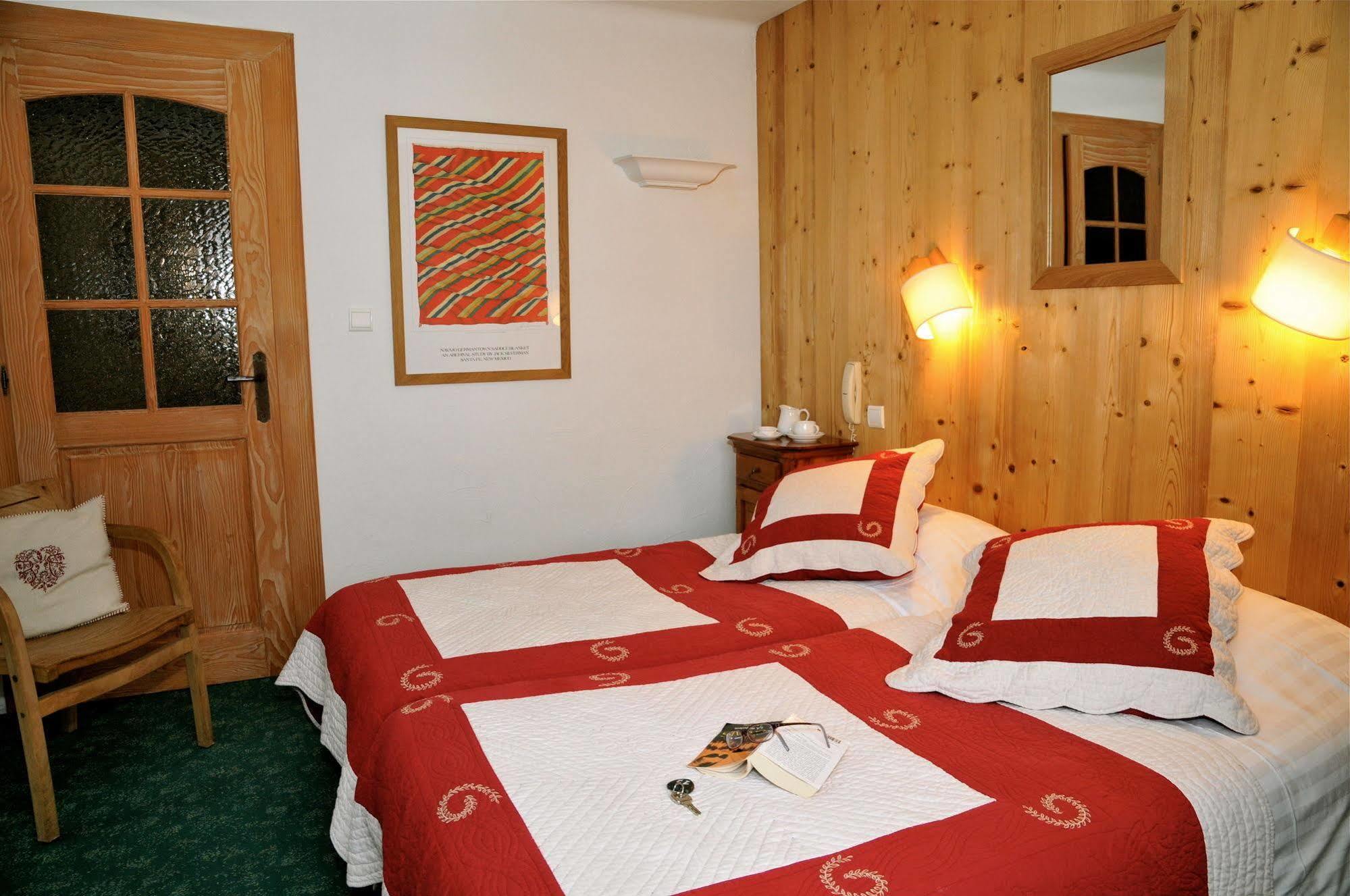 Hotel Bellier วาลดีแซร์ ภายนอก รูปภาพ
