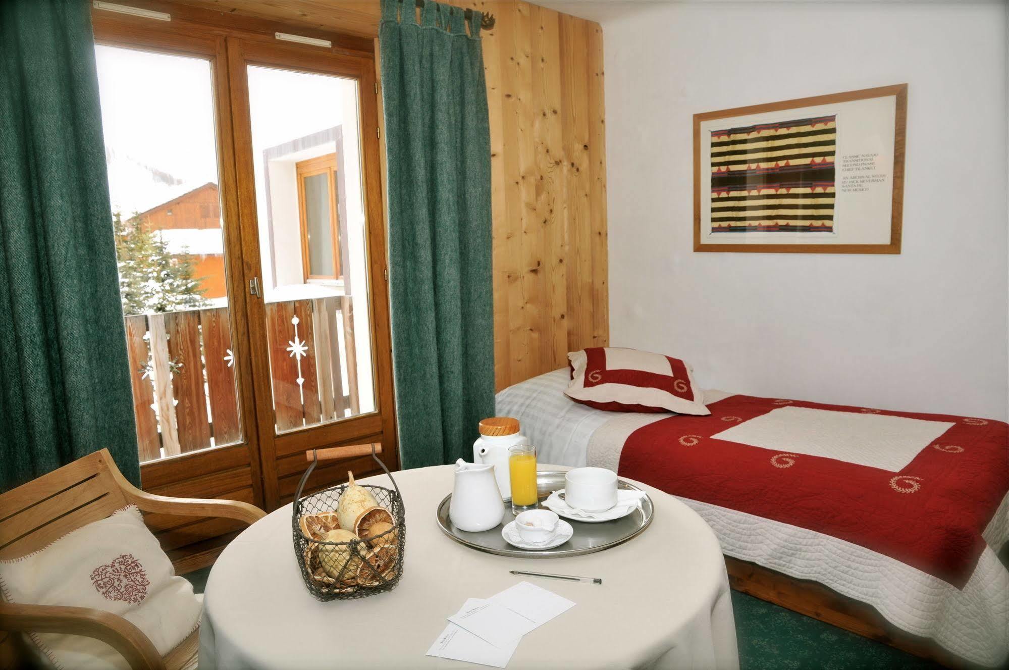 Hotel Bellier วาลดีแซร์ ภายนอก รูปภาพ