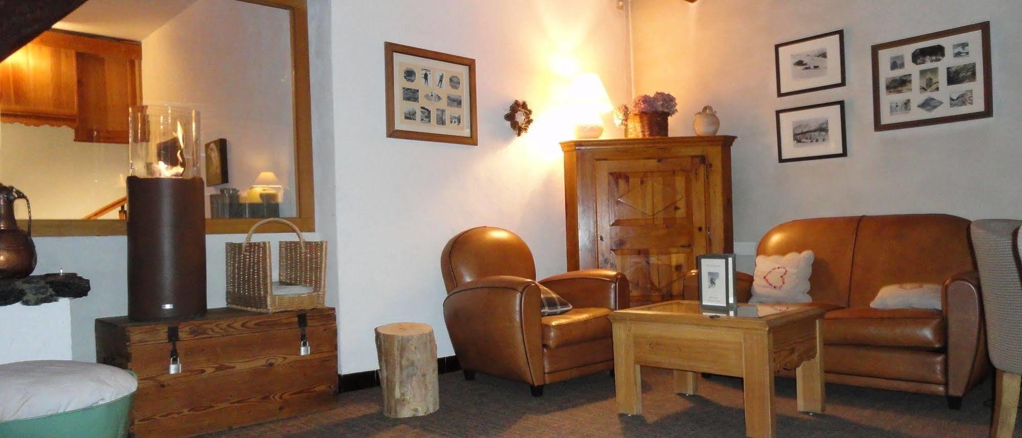 Hotel Bellier วาลดีแซร์ ภายนอก รูปภาพ